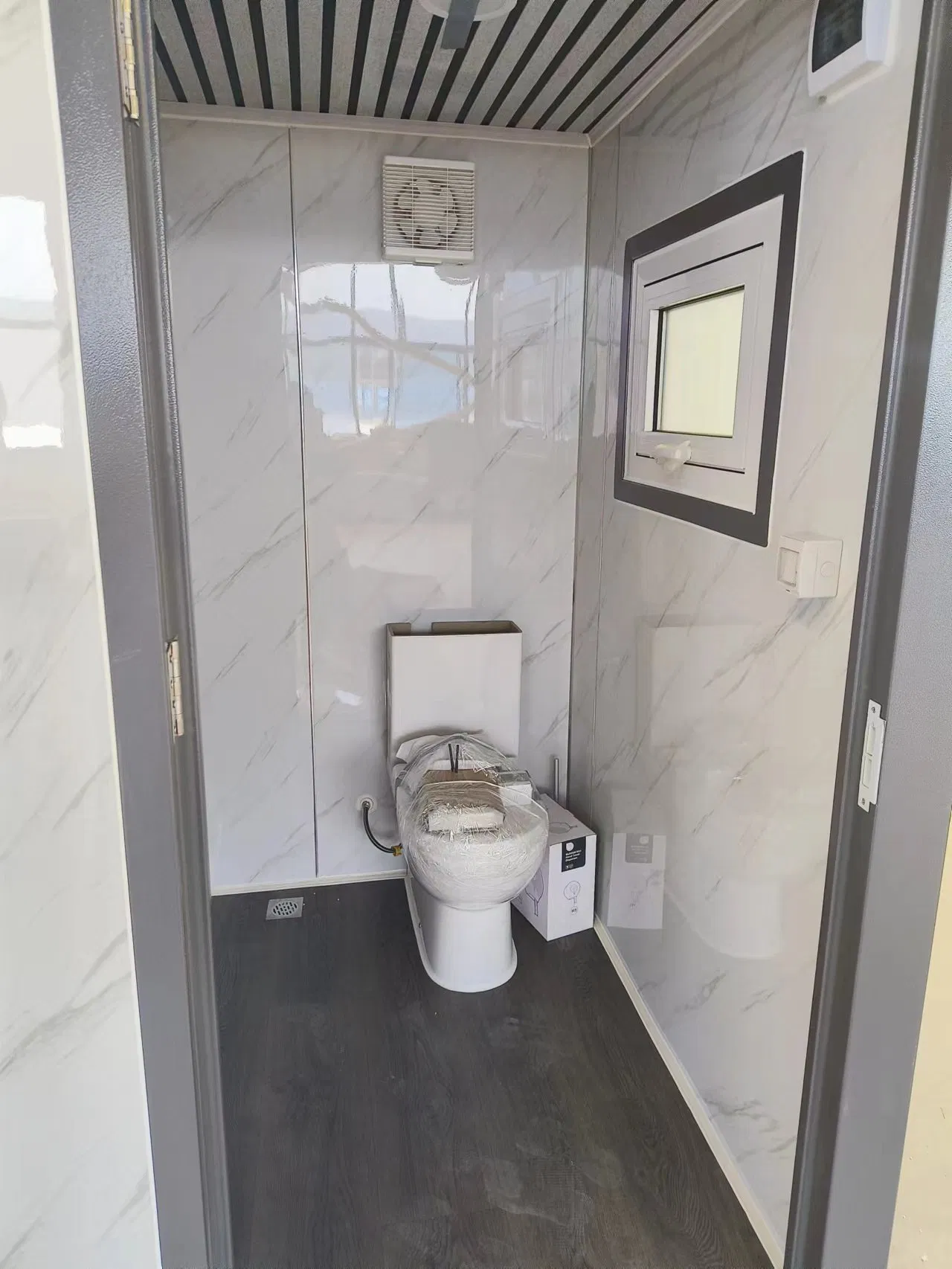 Suihe Modern Prefab Portable Toilets for Sale for Office Buildings Bathrooms Cost-Effective for Outdoor Mobile Construction Sites