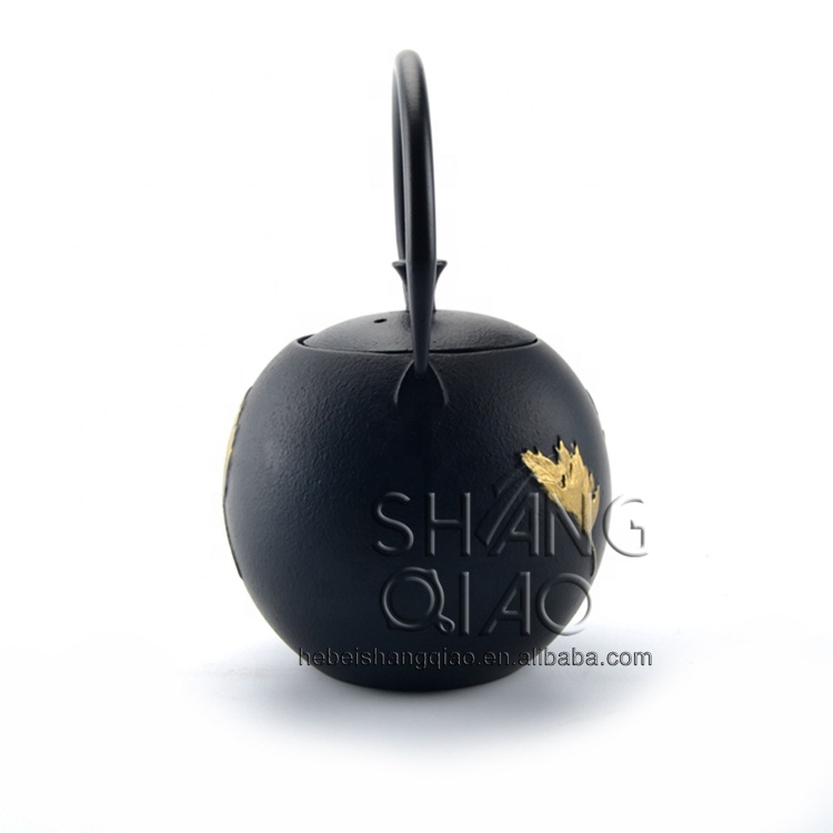 Японский эмалированный чугунный чайник с набором