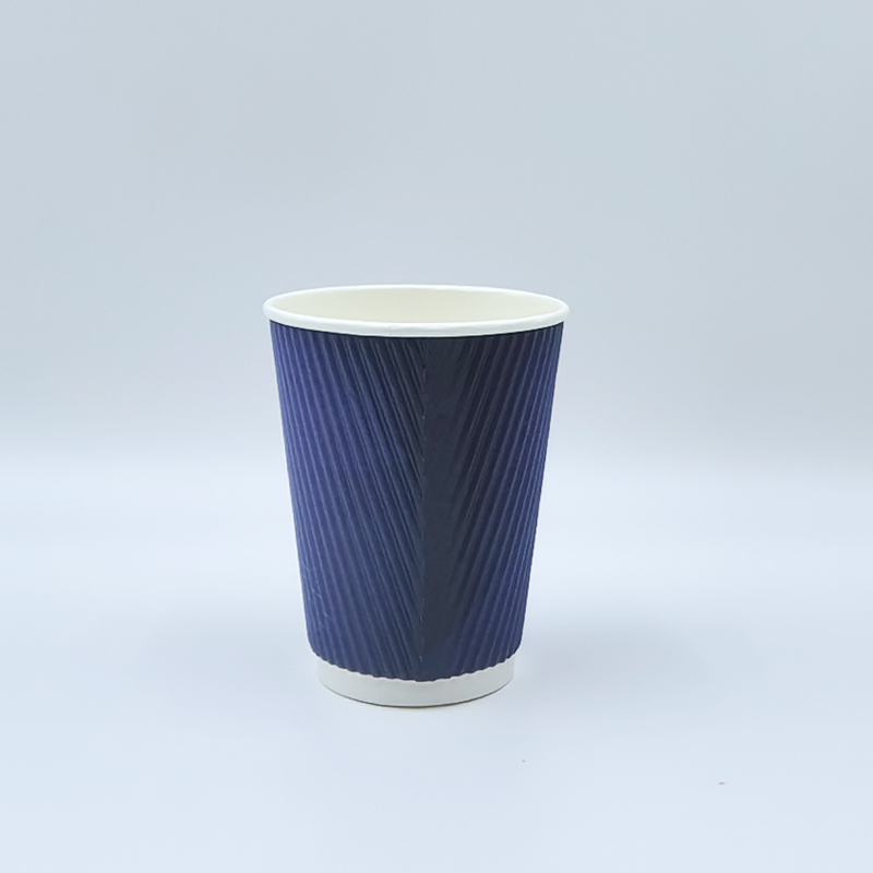 Бумажный стакан 12oz с рифлеными стенками, с крышкой