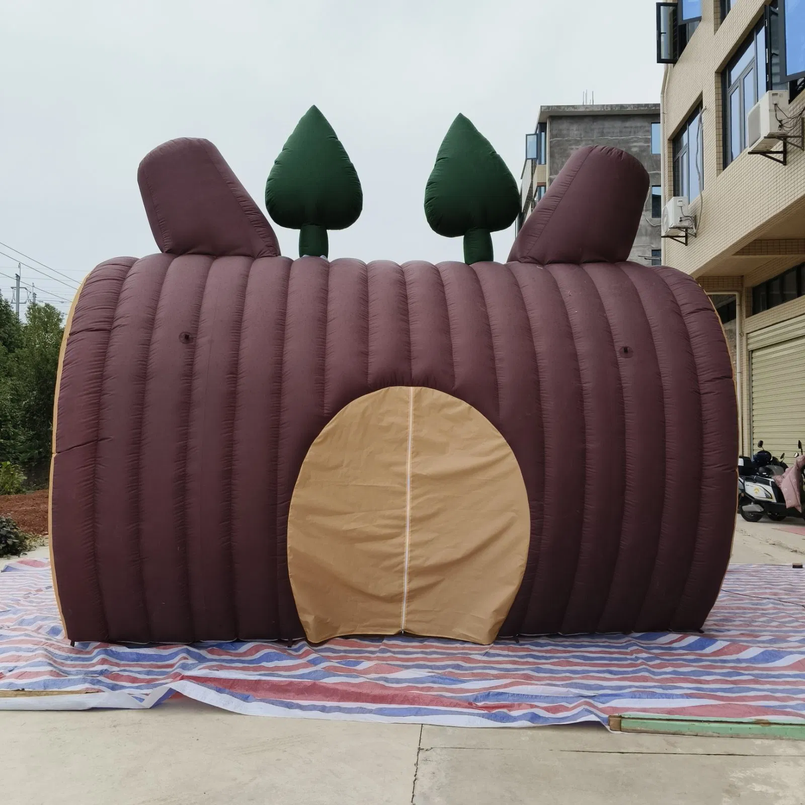 Giant Log-Shaped Inflatable Tunnel Tent Stump for Kids' Themed Party & Outdoor Amusement Park