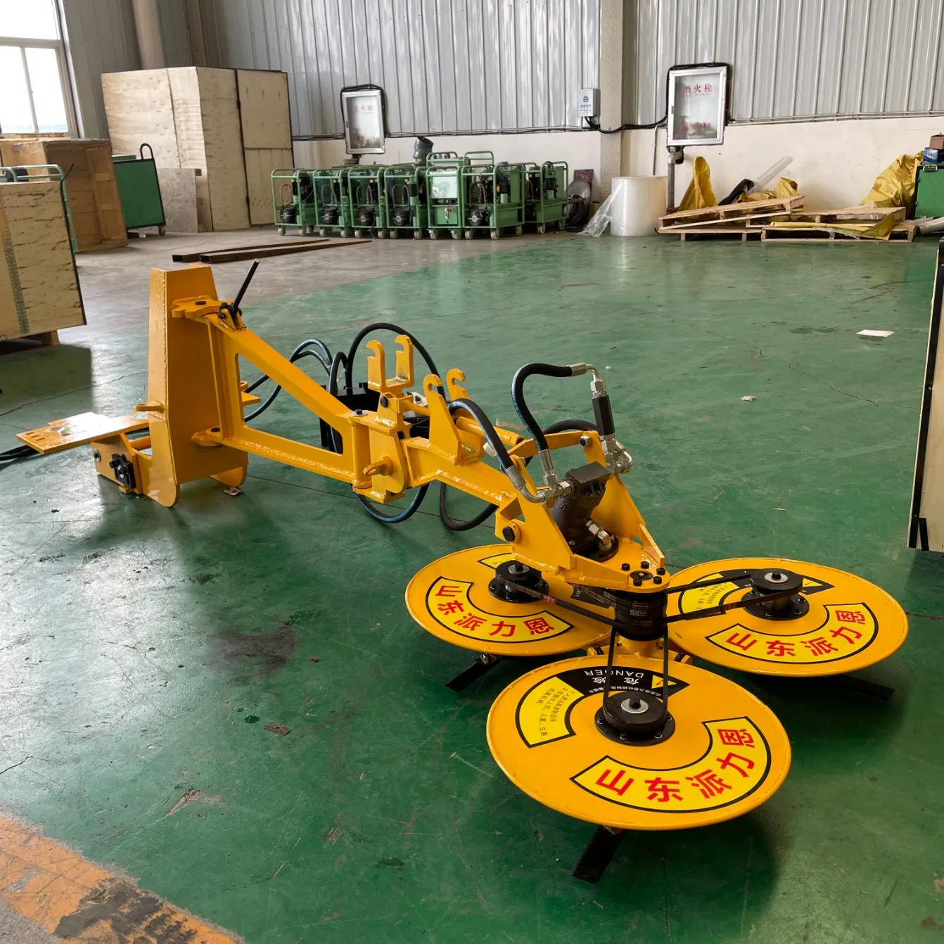 Highway Slope Obstacle Avoidance Hedge Trimmer for River Lawn, Park Lawn, Road Barrier Grass Trimming