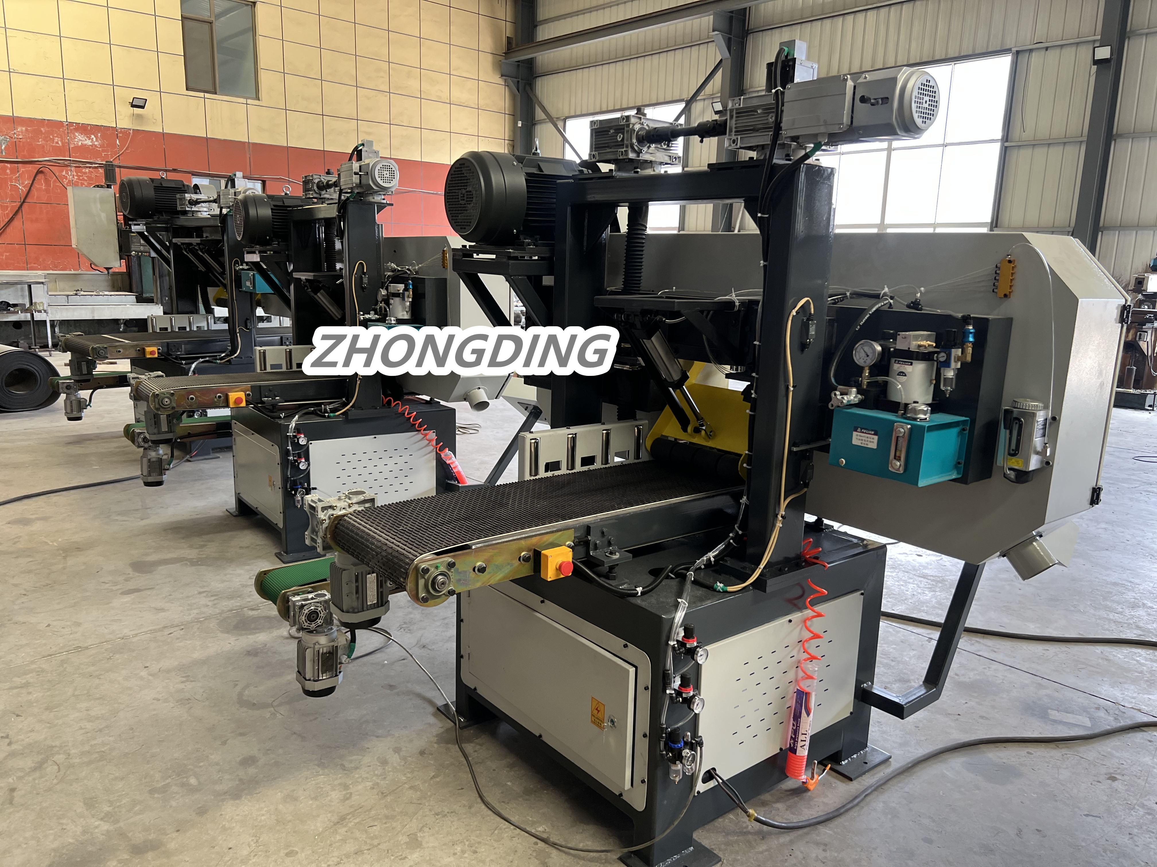 Станок ленточнопильный горизонтальный по дереву