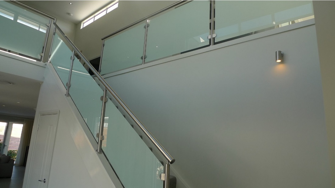 Idl Stainless Steel Handrail Glass Fence Panel Balcony/Stair Railing Staircase Balustrade