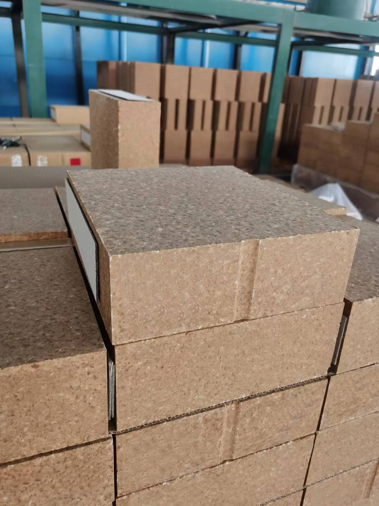 Магнезито-шпинельный кирпич LZR для вращающейся печи