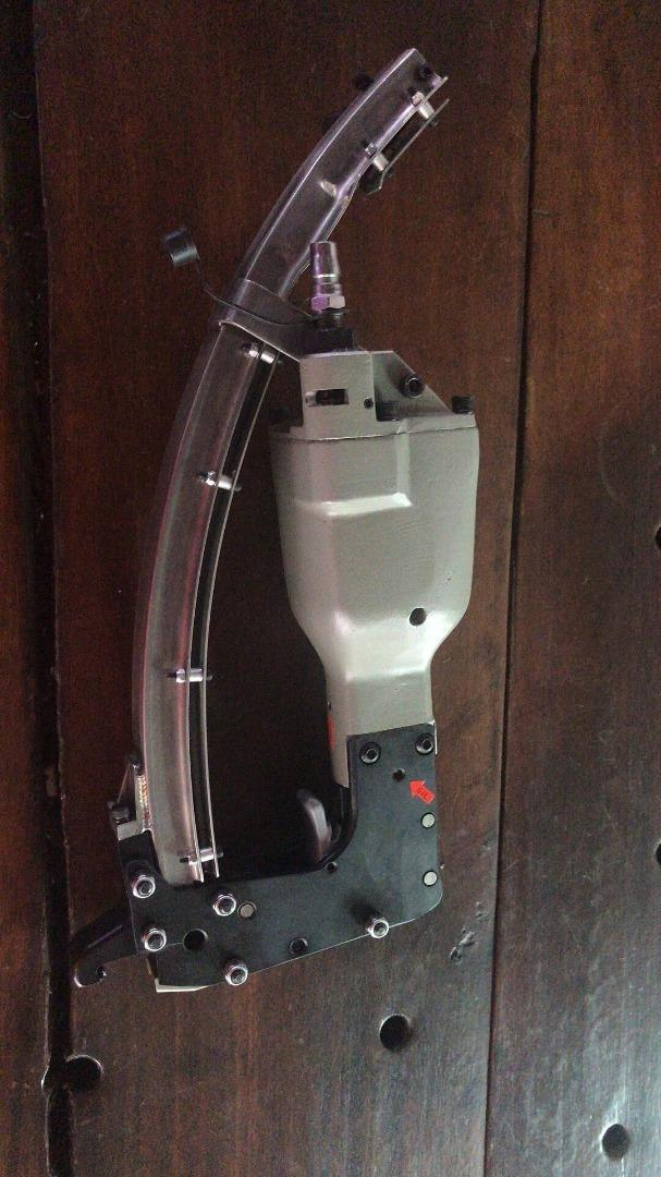 Пневматический заклепочный пистолет M66 для матрасов