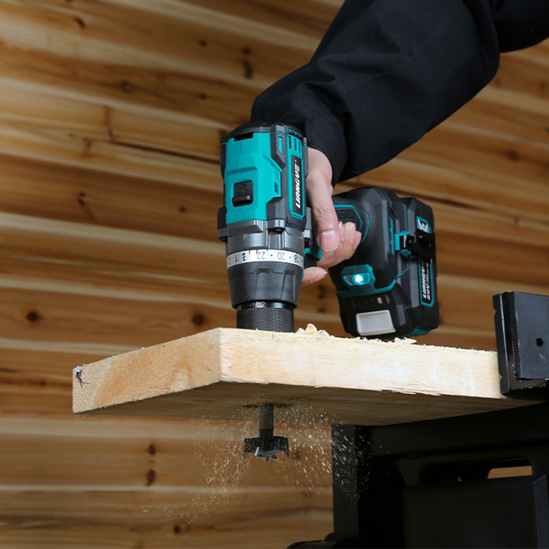 Liangye Electric Power Tool 18V 70nm Heavy Duty Cordless Rechargeable Battery Drill Brushless Power Tool