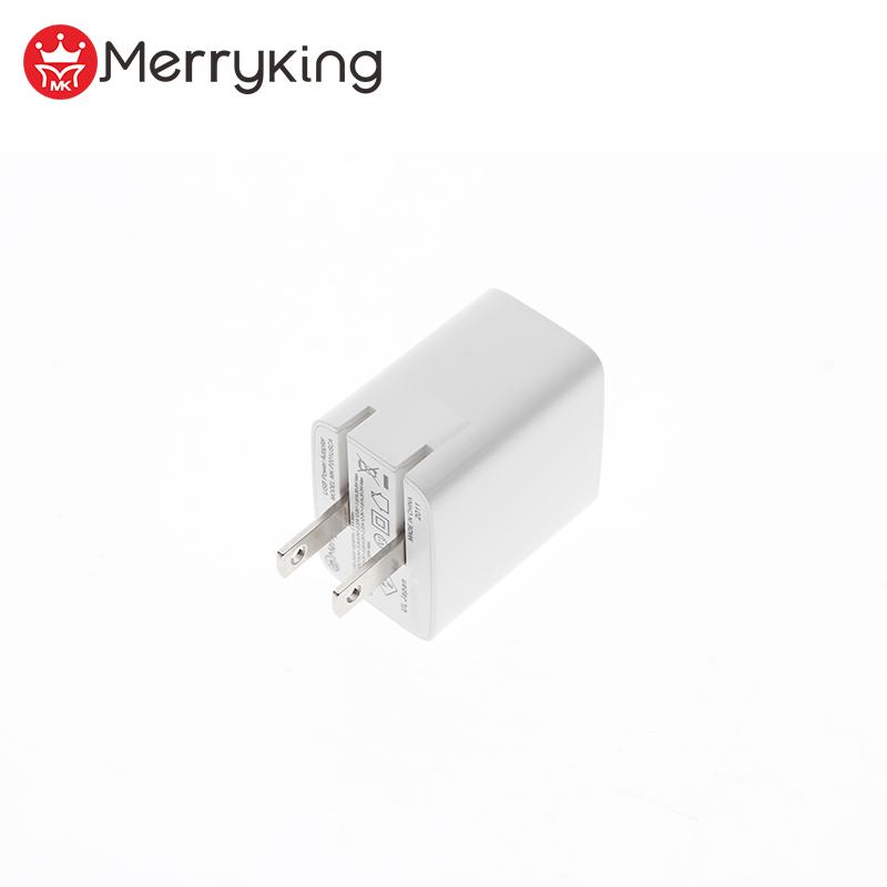 American Folding Plug Interchangeable EU Ek Au Ar Plug Pd 20W Fast Charger for Apple Huawei