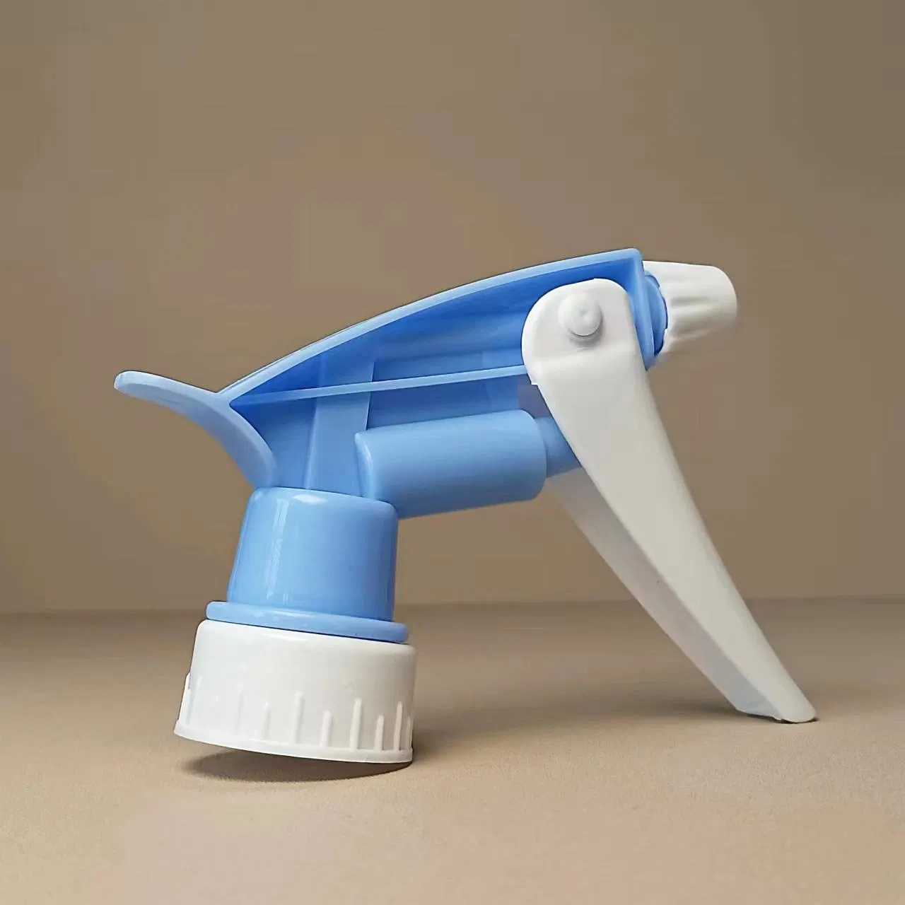 High-Quality Customized Color B Gunner Button Sprayer for Garden Irrigation and Car Maintenance