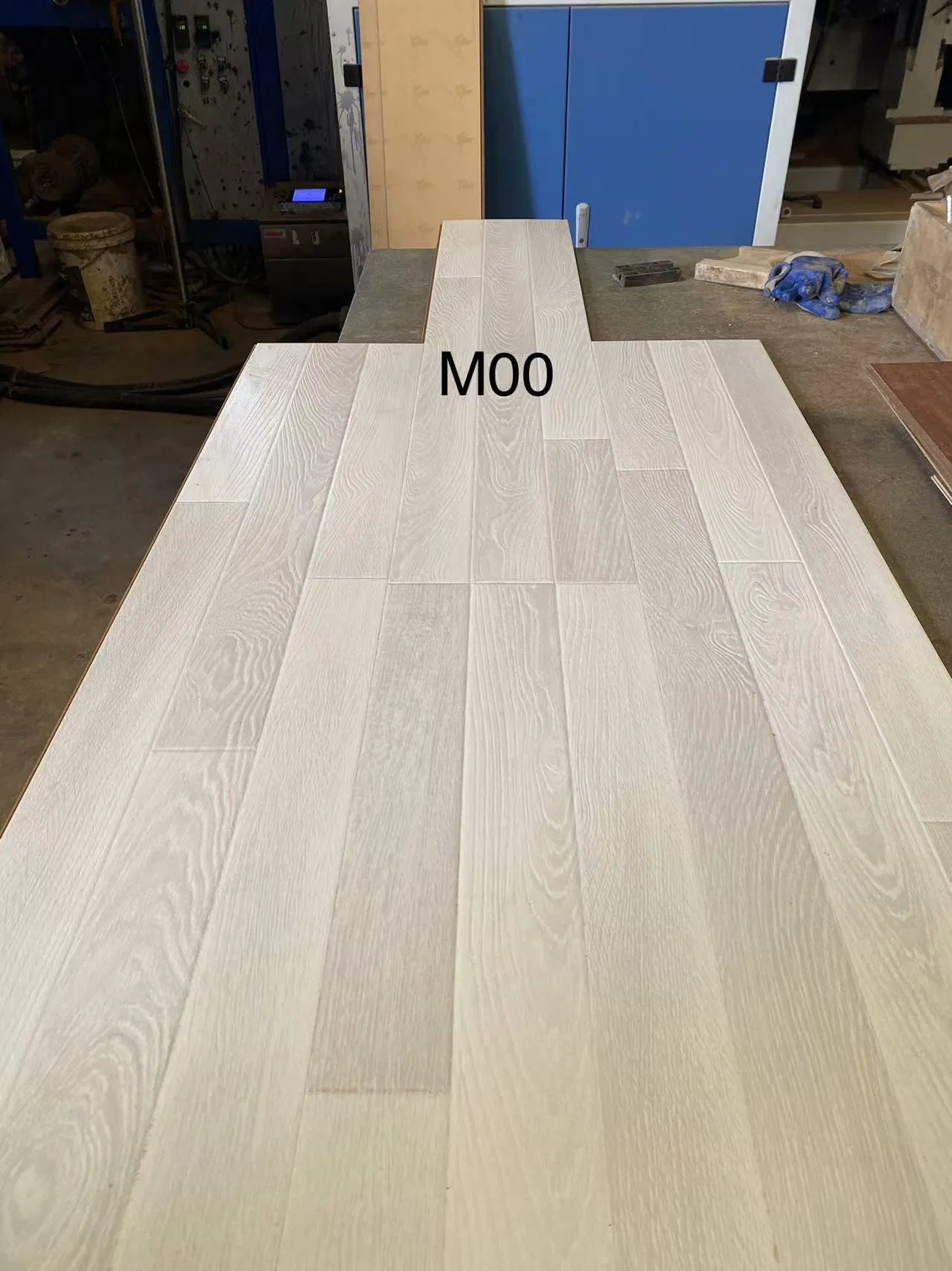 Oak Engineered Wood Flooring/Hardwood Flooring/Timber Flooring for Interior Decoration