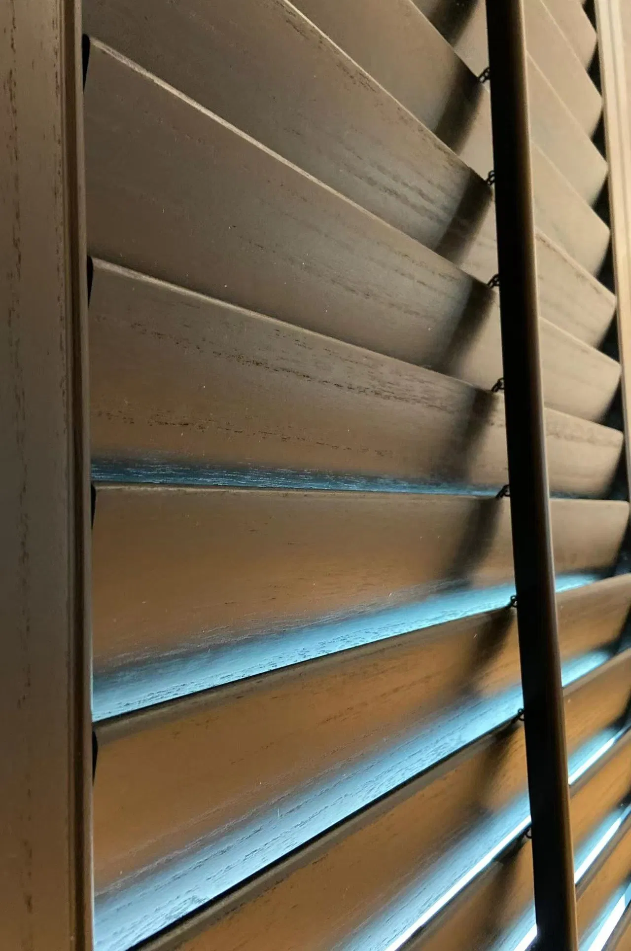 Custom Size Black PVC Window Shutters Solid Wood Shutter Adjustable Louver Shutter with Frame