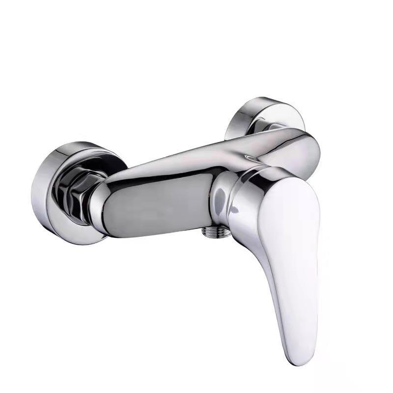 Смеситель для ванны хром, настенный, с дождевым режимом