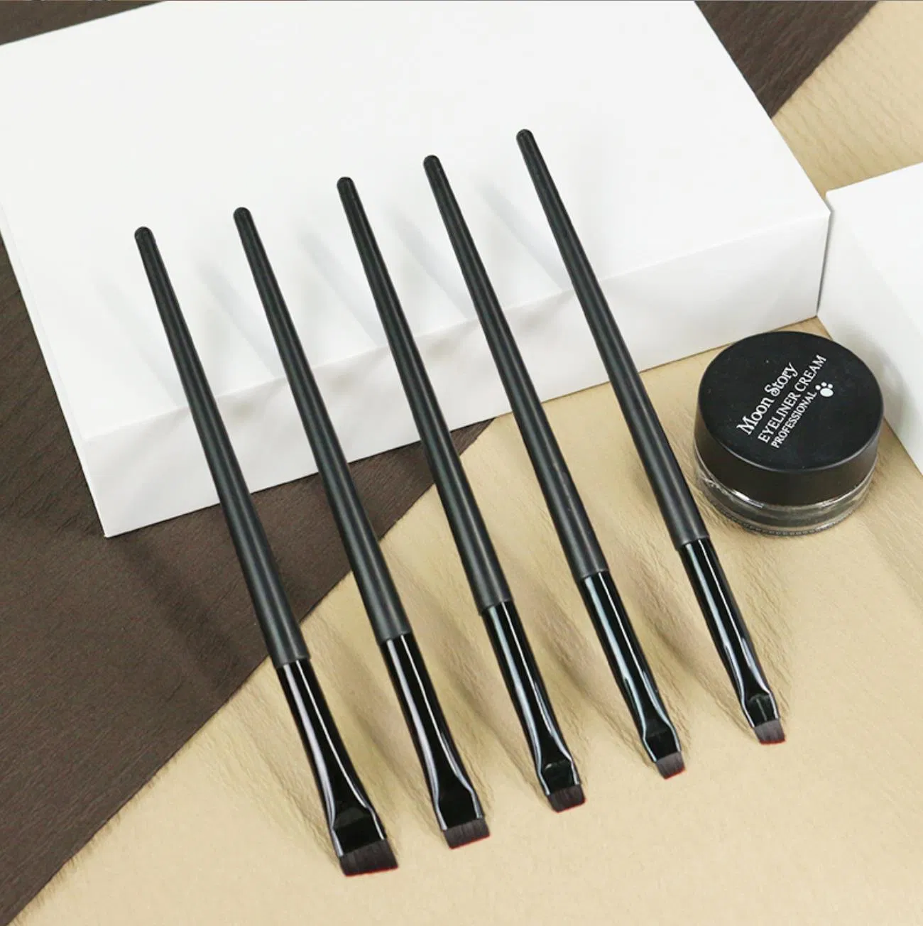 Hot Sale Makeup Lipstick Applicator Eyelash Extension Disposable Lip Eyeshadow Brush