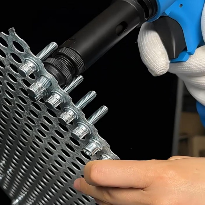 Пневматическая заклепочная машина для шпилек M5-M8