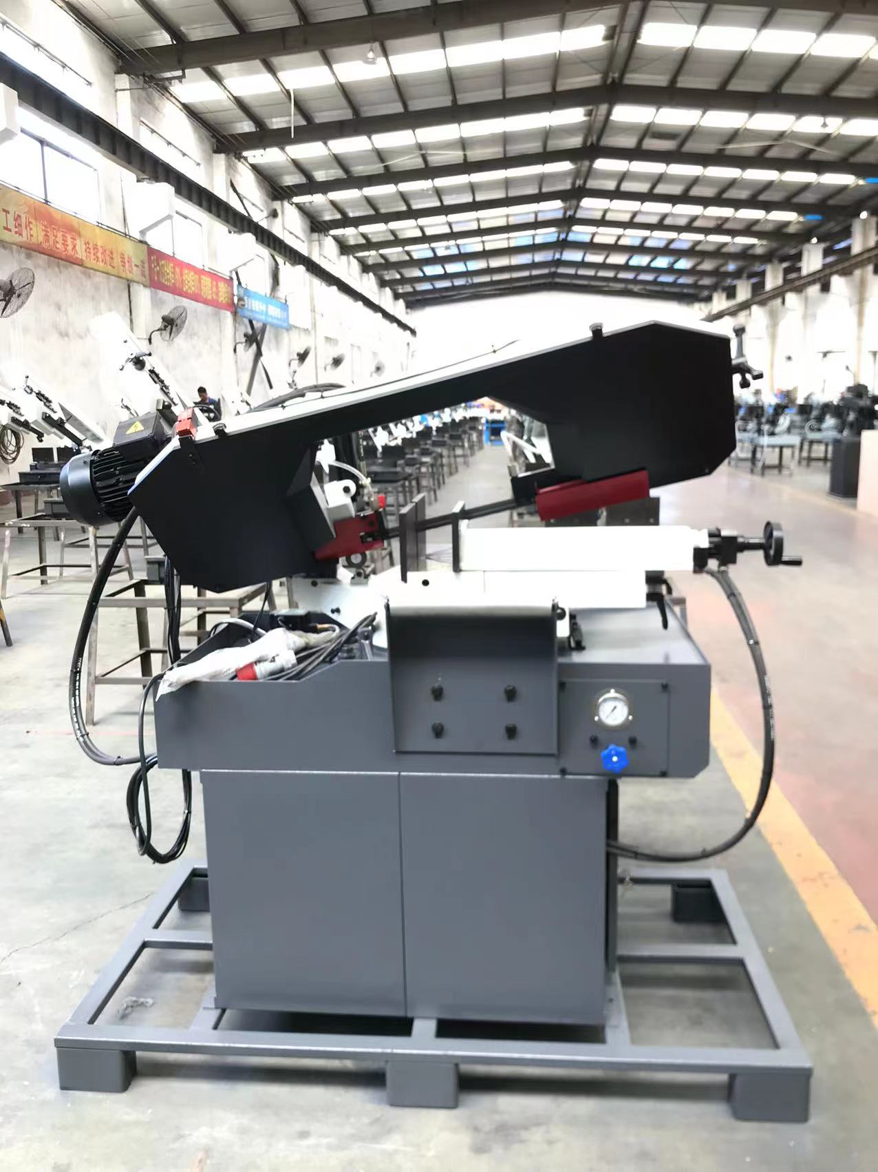 Станок ленточнопильный гидравлический автомат/ручной натяжением BS-315GH