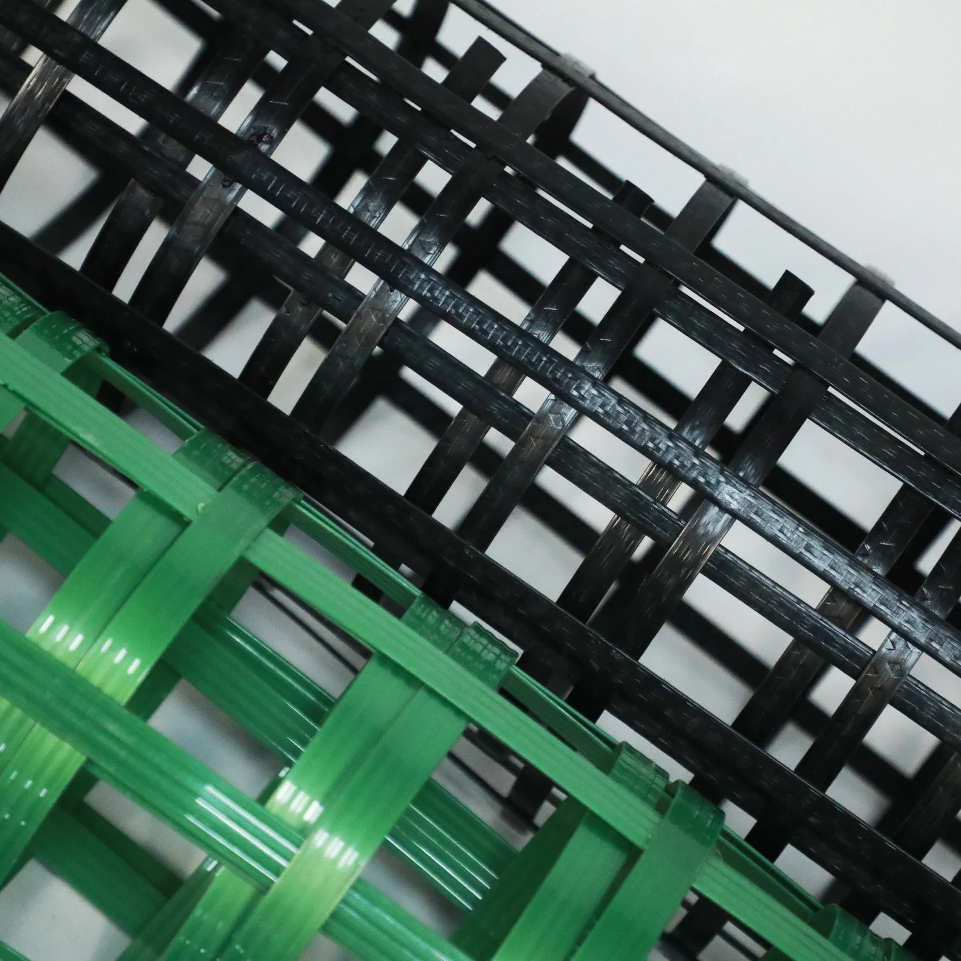 Factory Price for Road Construction Retaining Walls HDPE Geogrid Grass Gravel Ground Grid