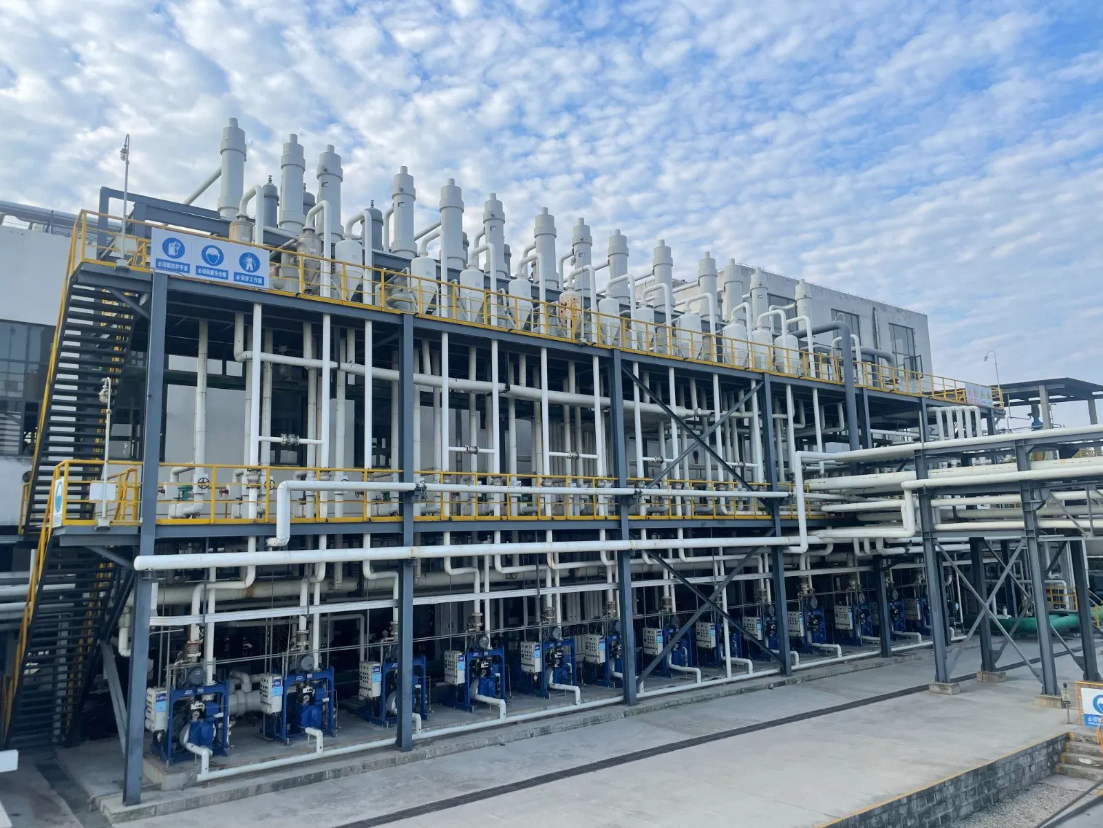 Ultimate Weatherproof Coating for Long-Lasting Pipeline Foam Protection