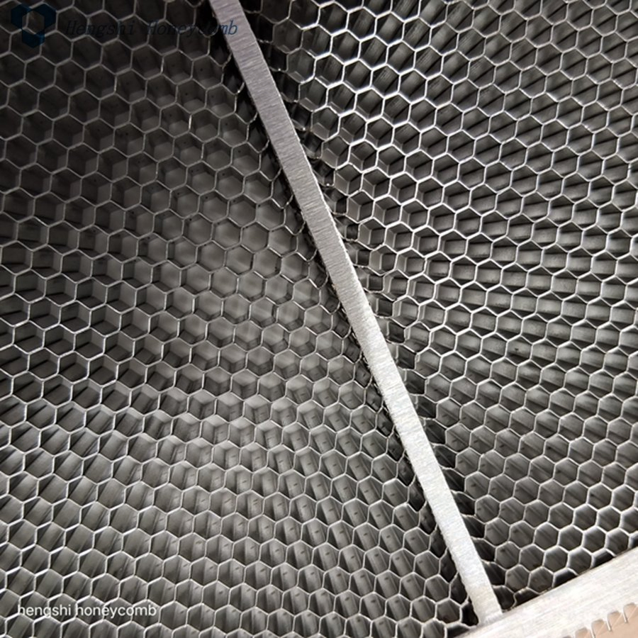 High Performance Communication Shelter Used Application Finger Stock Steel Honeycomb Vent