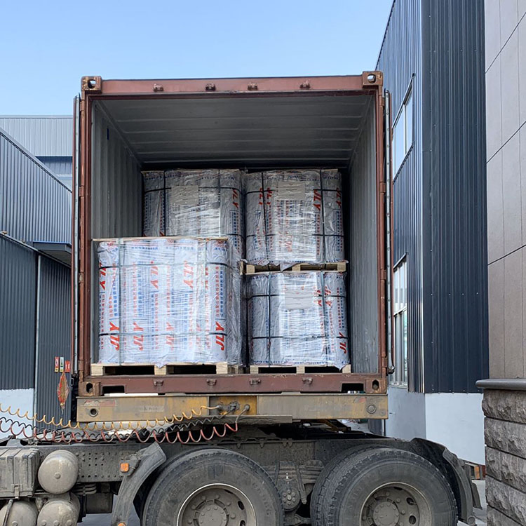 Manufacturer Color Film Self Adhered Asphalt Waterproof Membrane for Metal Roof and Tile Waterproofing