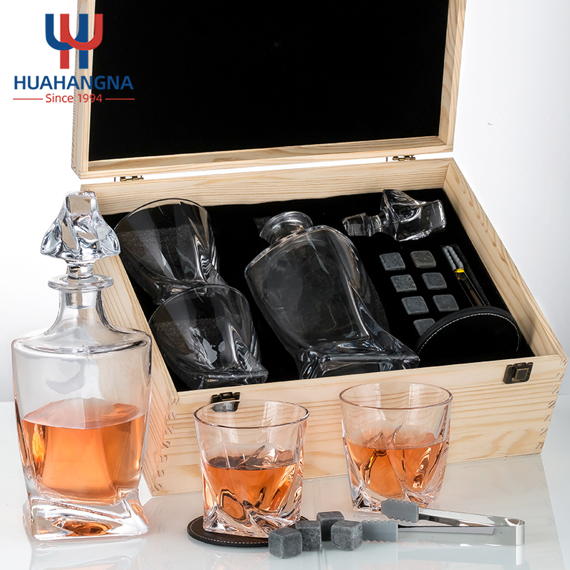 Wholesale Custom Printed Crystal Glass Wine Whiskey Decanter and Whisky Glass Gift Set in Wooden Box for Father Men Present