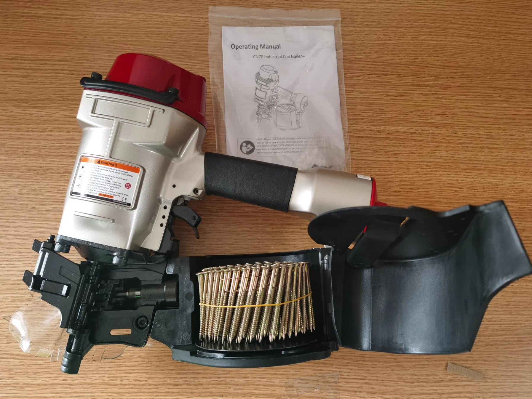 Пневматический гвоздезабиватель CN70 для каркаса и пола