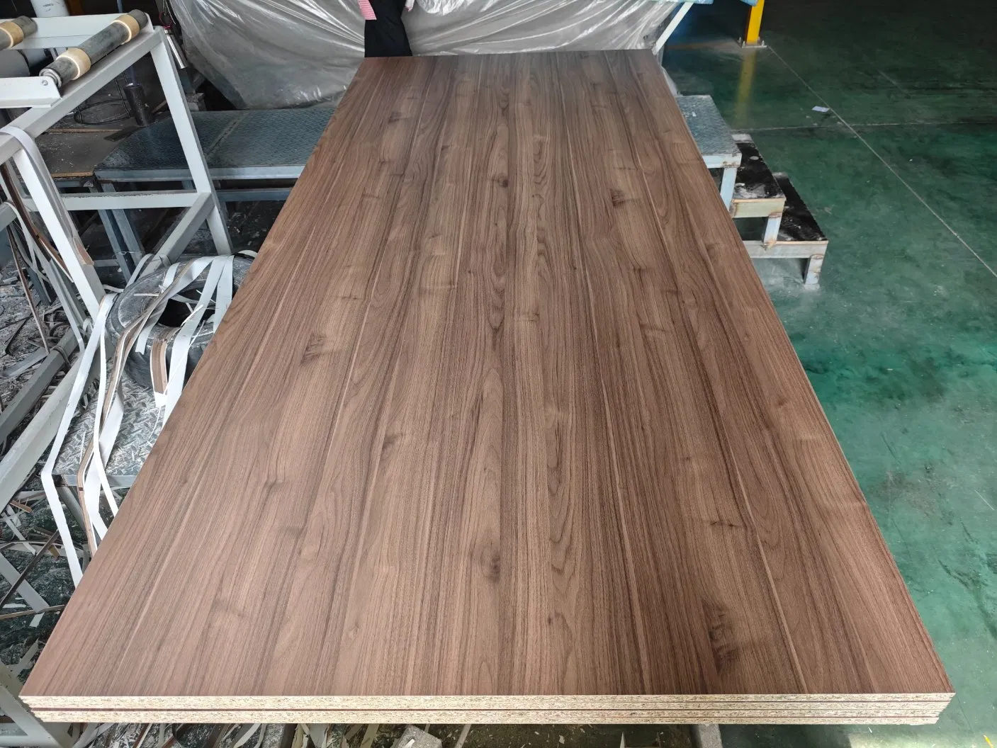 1220X2440mm Chipboard Custom Size Melamine Particleboard for Furniture
