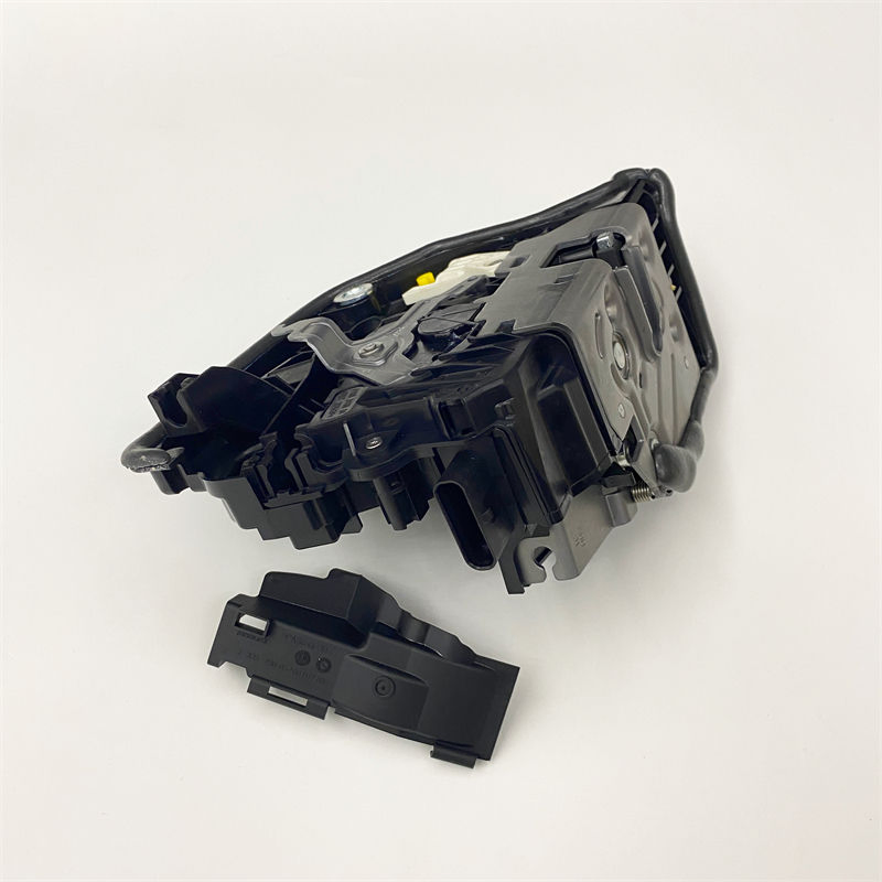 Stzt51227477704autoparts Automotive Carcentredoor Lock Actuator51227477712 for B Mwg32g12g07