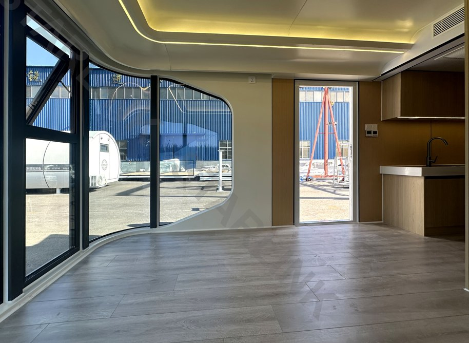 Modern Space Capsule Camping House for Outdoor Adventures