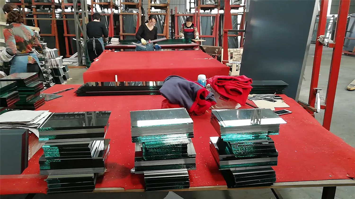 Customized Glass Display Cabinet for Store, Mall, and Supermarket