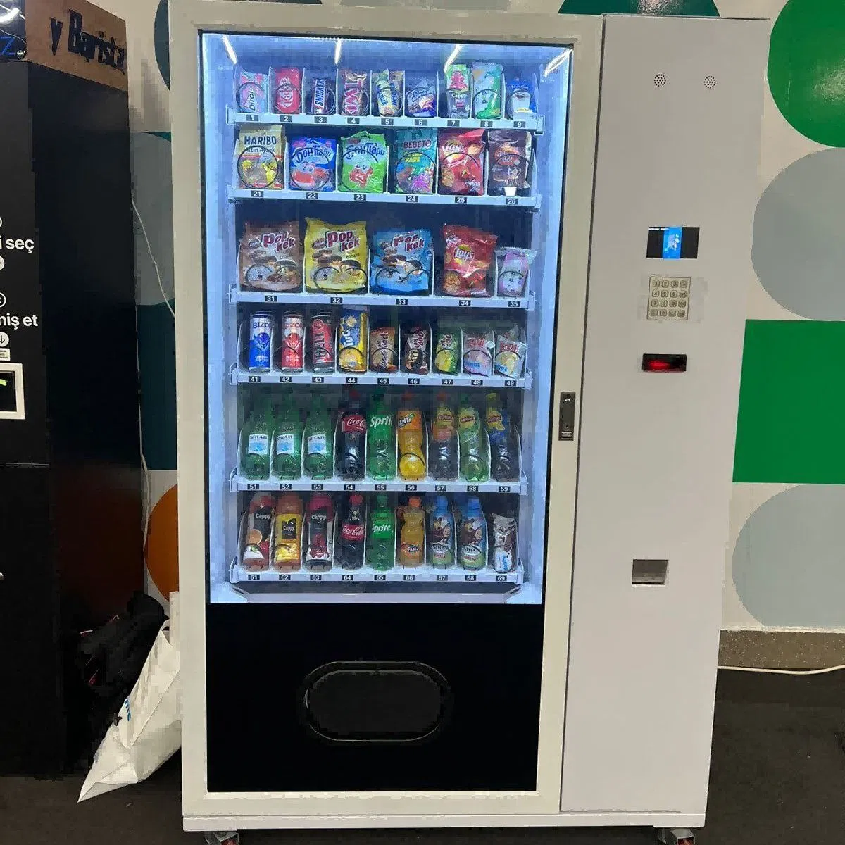 Weimi Keypad Snack Beverage Vending Machine 24 Hours Self Service with 5-Inch LCD Screen Coin Cash Card Reader