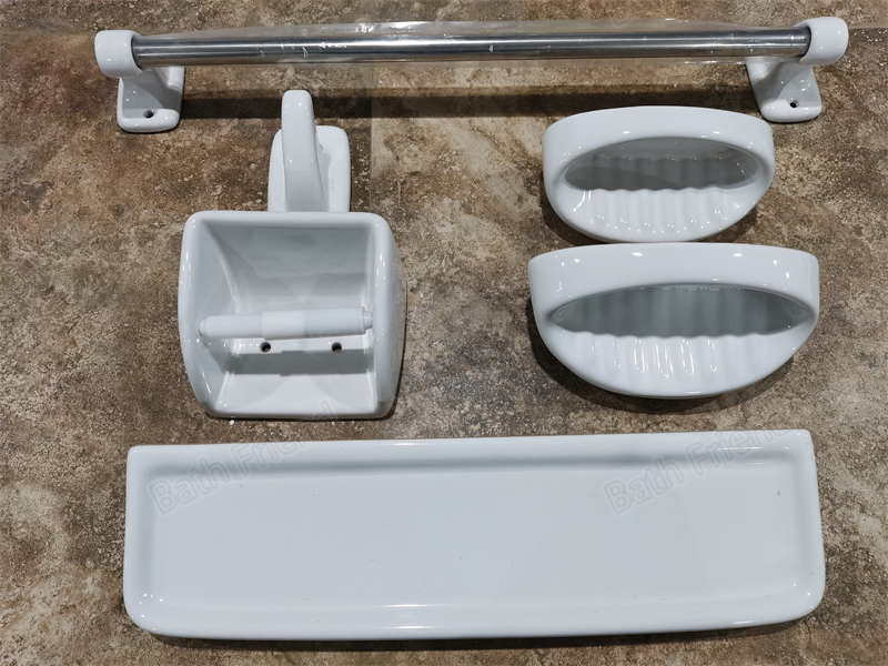 Minimalist Hot Sale China New Style Fashion Durable Bathroom Products Bathroom Accessories Set Bath Accessory