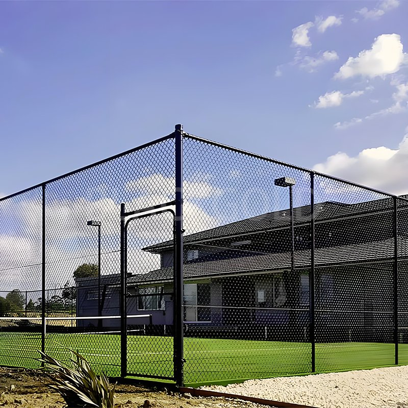 High Thicknessgalvanized PVC Coated Wire Mesh Diamond Hole Cyclone Fencing Chain Link Fence with CE ISO Certification for Park Courtyard Stadium