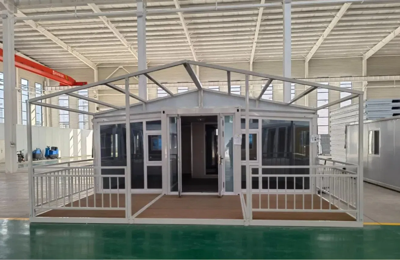 Customizable Large Size Portable Folding Luxury House Expandable Container House