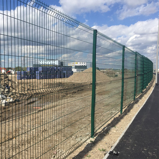 Cheap 3D Curved Galvanized PVC Coated Metal Wire Fence for Solar Power Site.