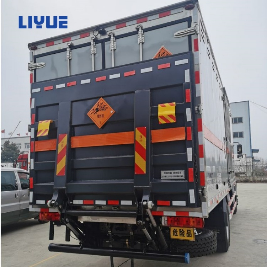 Гидравлический подъемник для хвостовой части грузовика (Tail Lift)