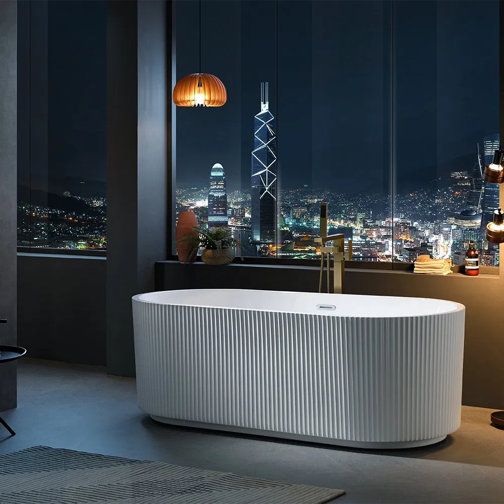 Белая акриловая ванна прямоугольная 1700 мм