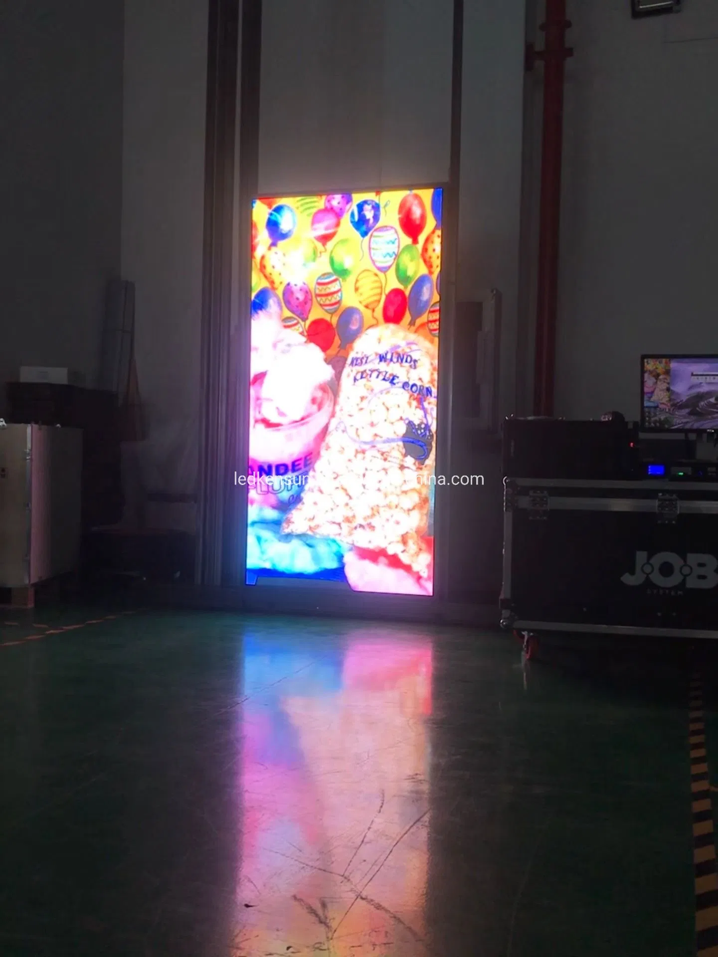 5000nits Semi-Outdoor LED Advertising Screen P2.5 Indoor High Brightness LED Display for Showcase