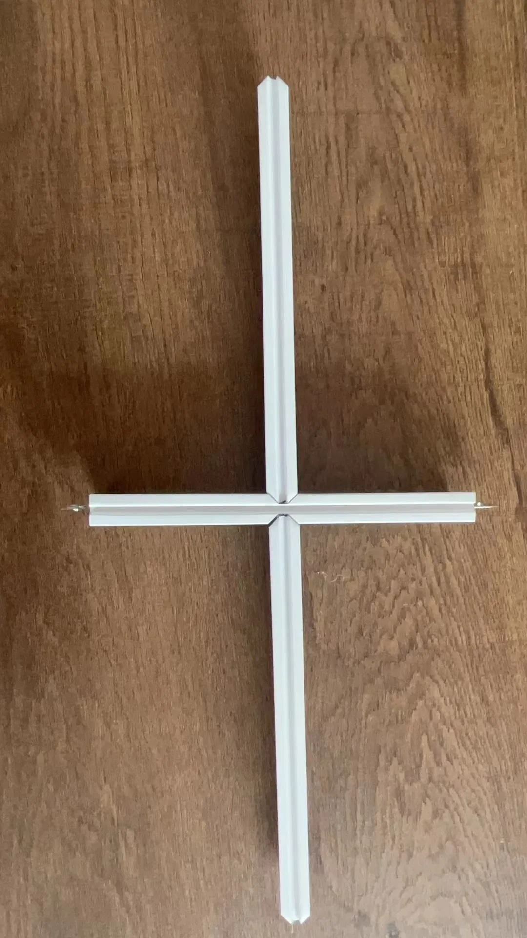 Т-образные решетки Rut Grids для потолков из стекловолокна и минеральной ваты