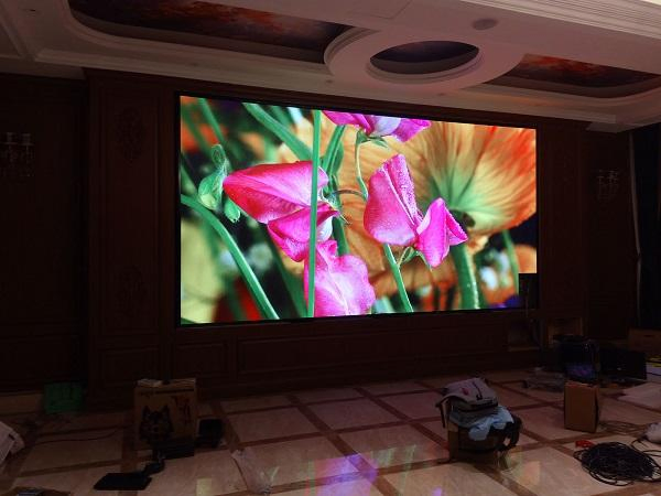 Indoor Full Color Small Pitch LED Video Wall 1920hzs P2 LED Panel Customizable Screen P2 LED Display