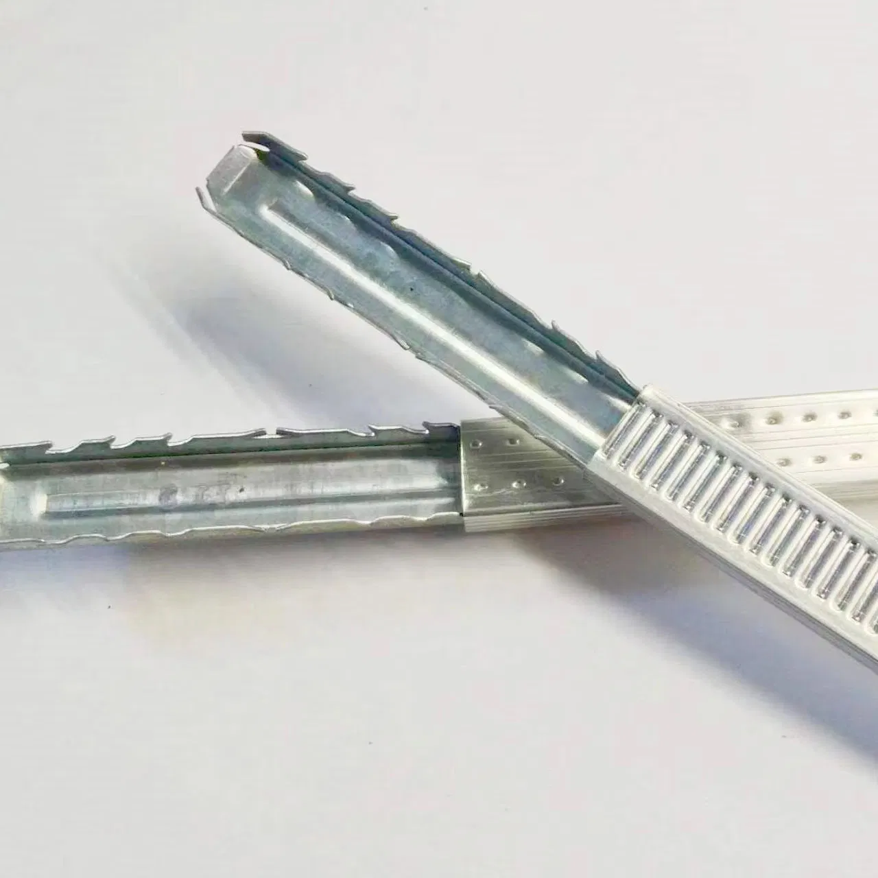 Steel Straight Corner Joint Connector for Aluminum Spacer Bar of Insulating Glass