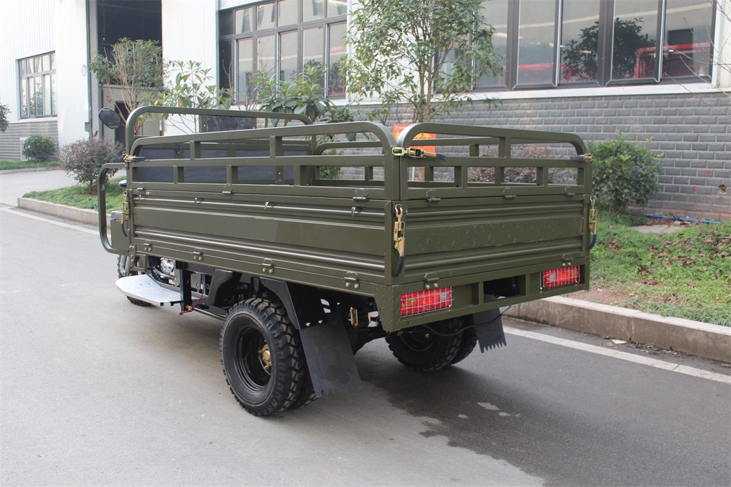 Грузовой трицикл 150cc с кабиной и фарами