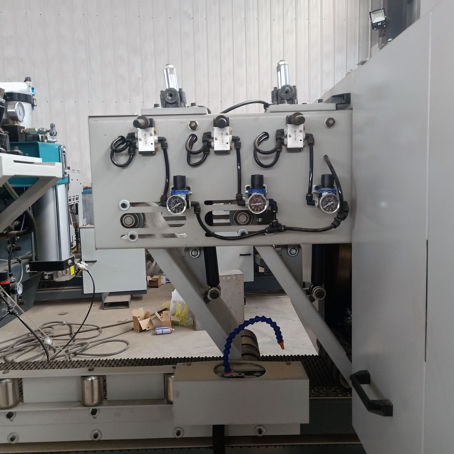 Станок ленточнопильный горизонтальный многопильный 2-6 пил MJ400