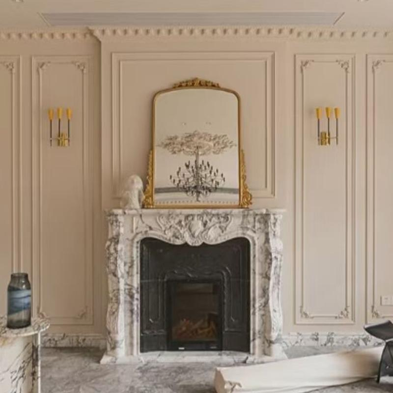 Камин из белого мрамора и известняка