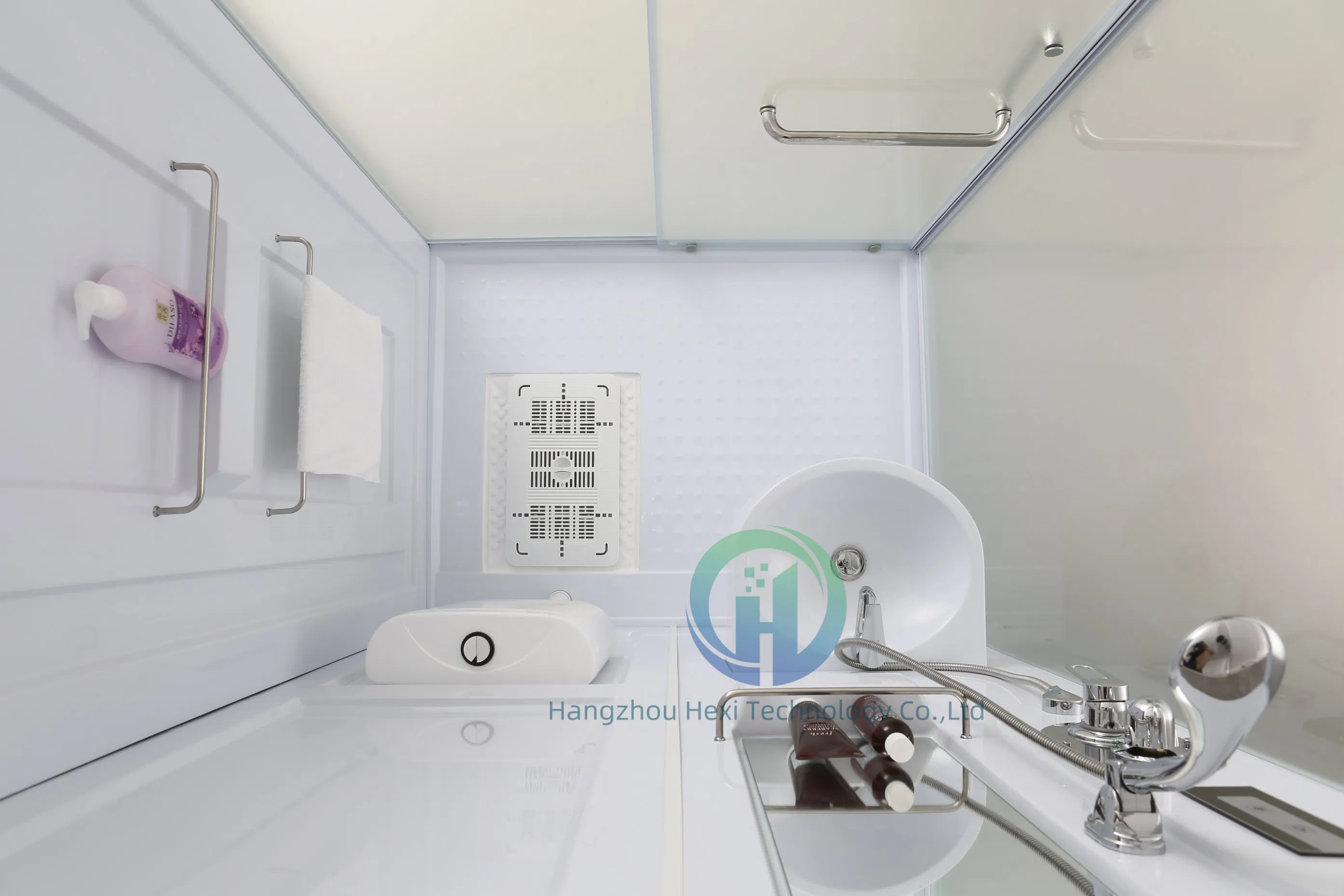 Modern Walk-in Shower Enclosure for Prefab Bathroom Pods