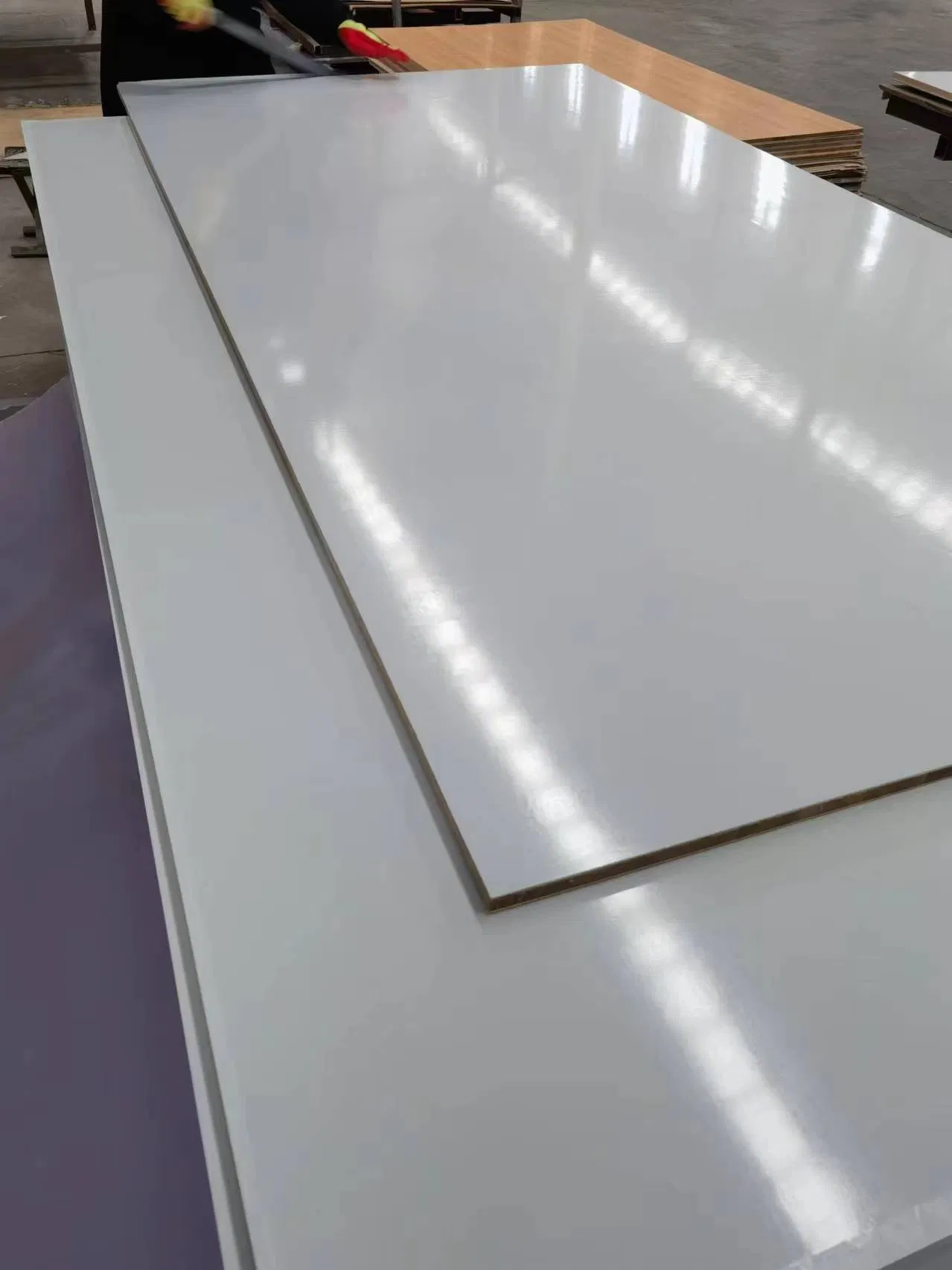 18mm, Falcata Core, High Glossy Finish Melamine Block Board