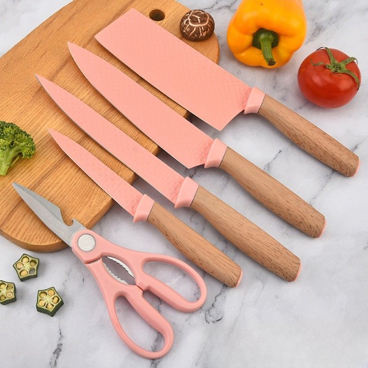 Набор кухонных ножей в скандинавском стиле