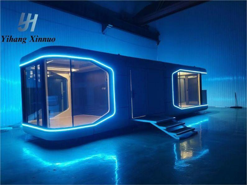 2024 Luxury Modern Outdoor Portable Mobile Glamping Space Capsule Resort Hotel Tiny House
