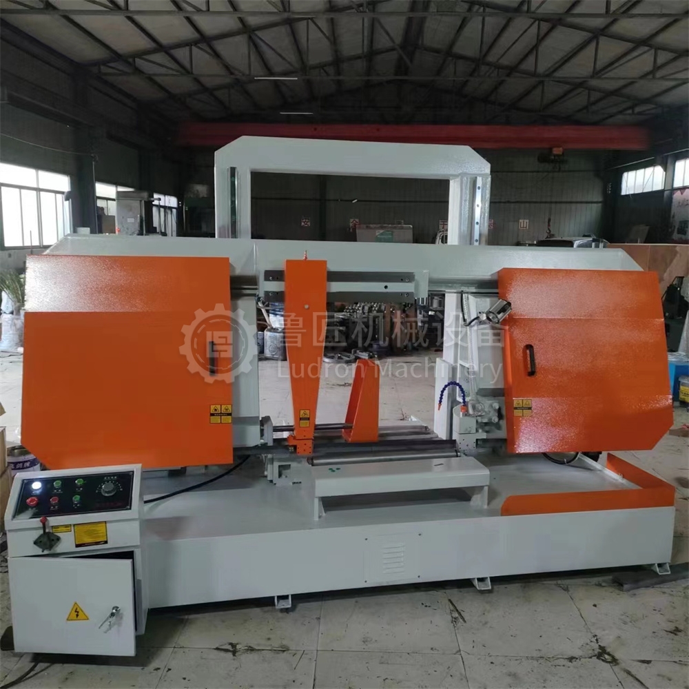 Станок ленточнопильный автоматический по металлу