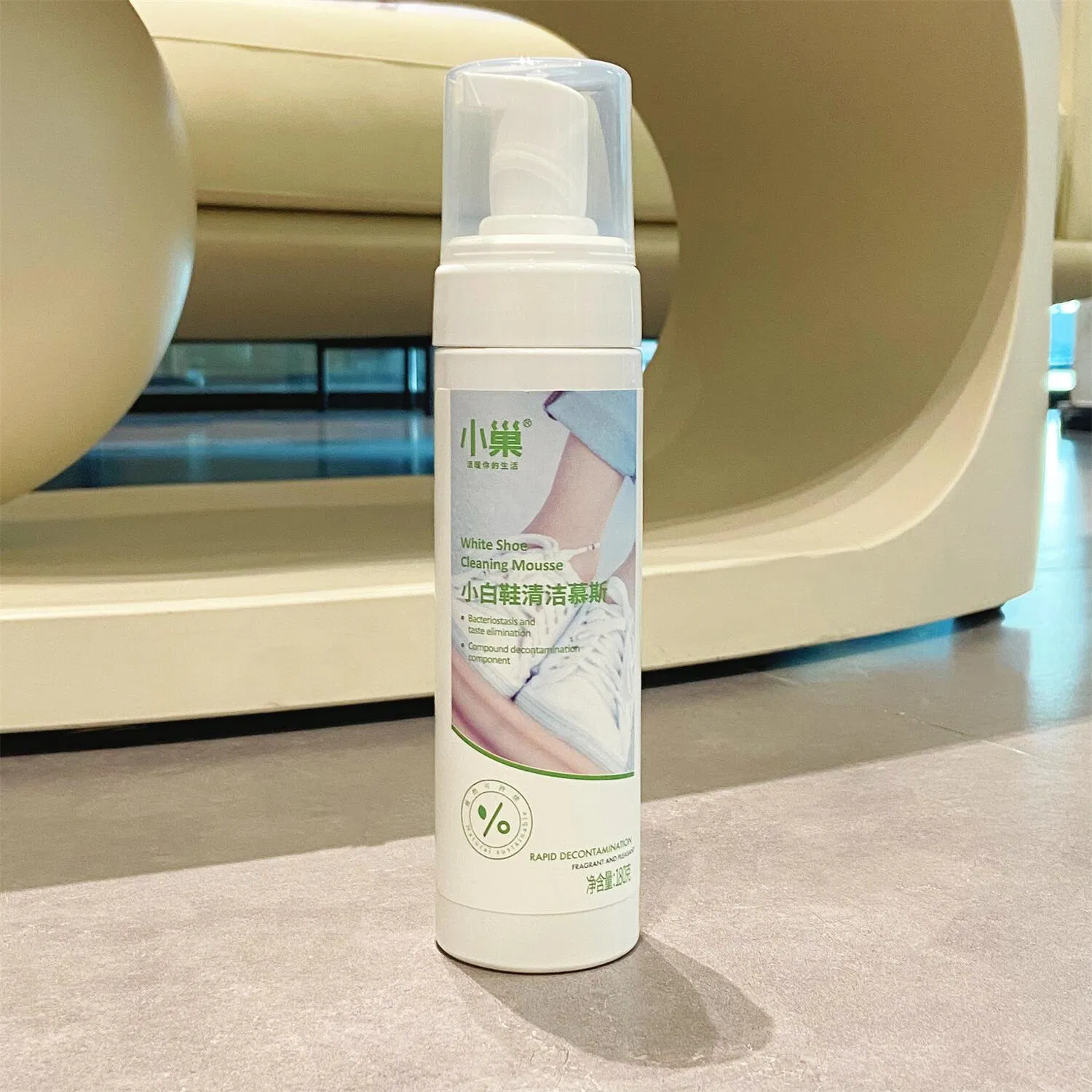 Restoring Spray for White Sneakers with Strong Dirt and Odor Removal