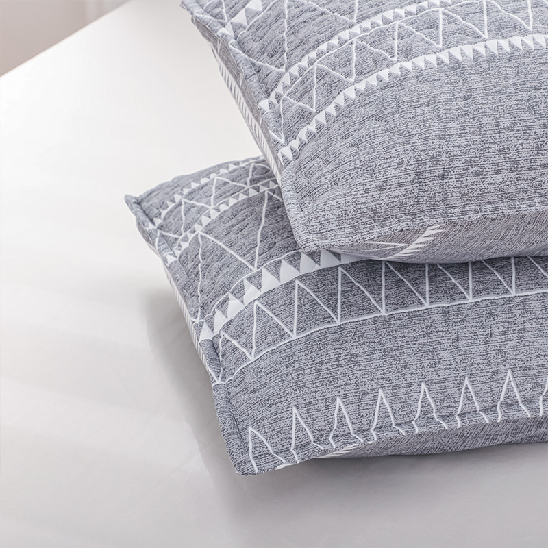 Manufacturer Factory 100% Polyester Solid Quilt Set Customized Bedspread with 2 Pillow Shams