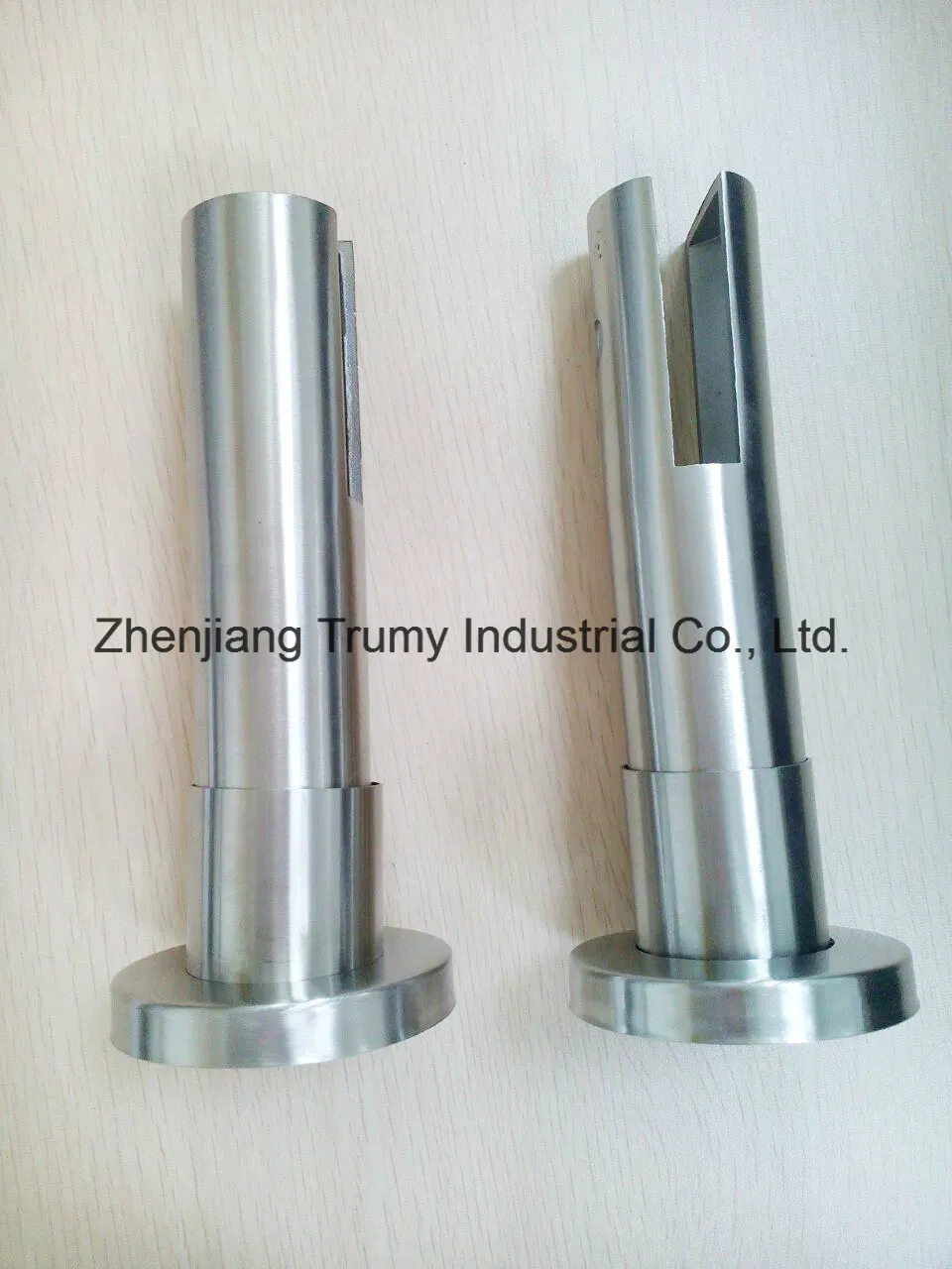 Durable Bathroom Cubicle Partition Fittings Metal Adjustable Legs